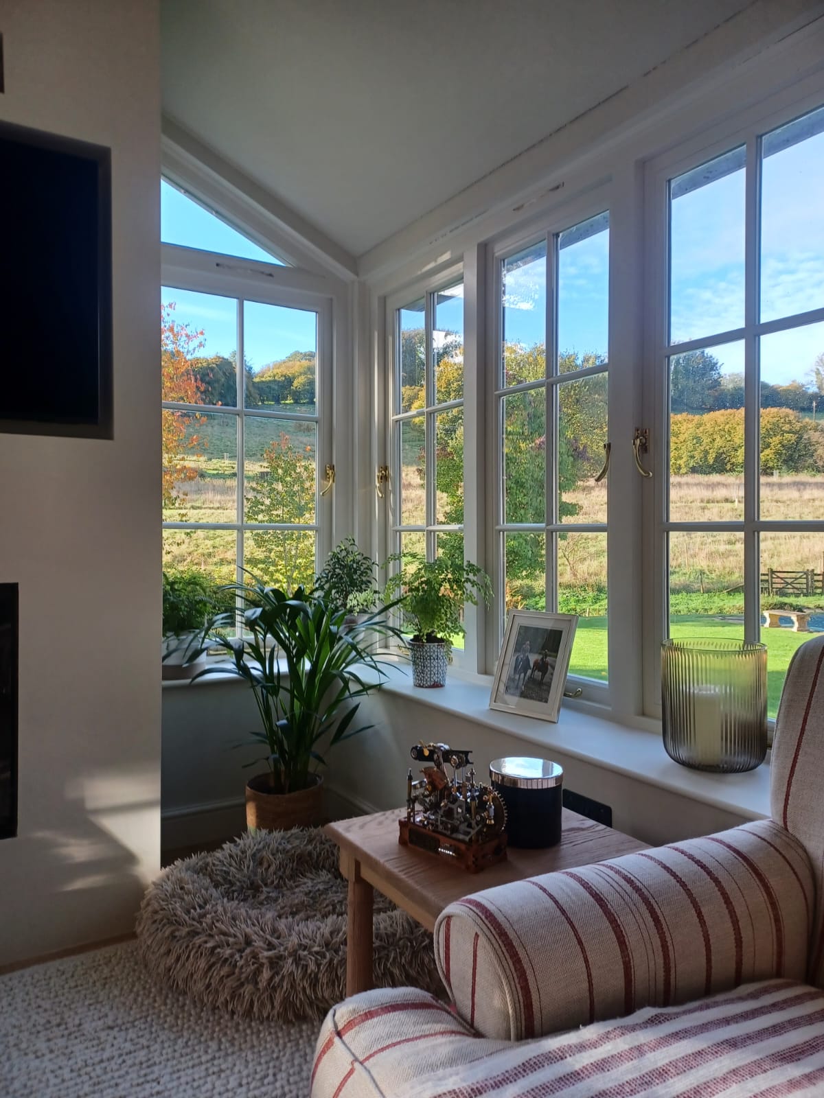 Country Home Bay Timber Casement Windows — West Dorset